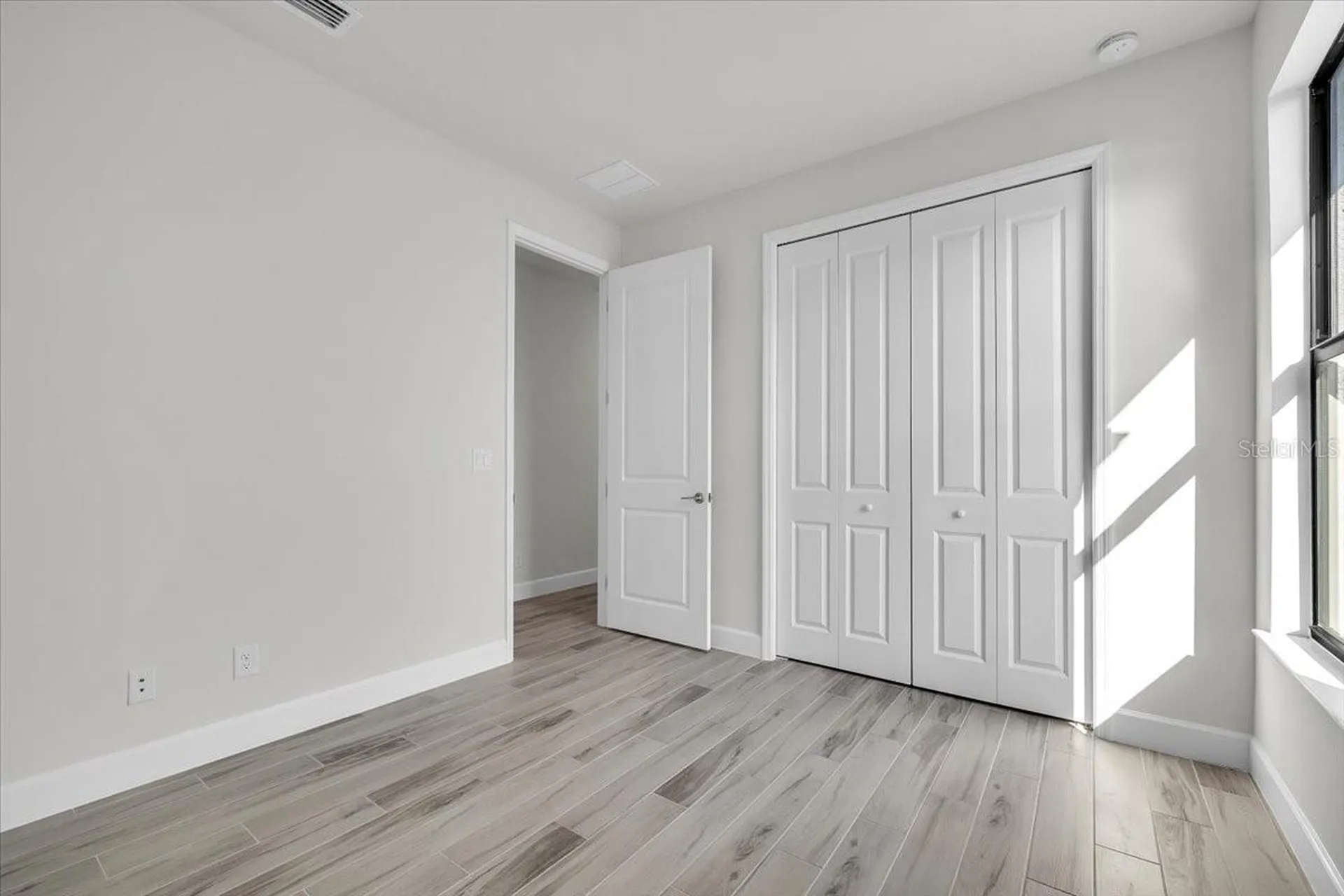 459 NE 2nd Place Cape Coral FL 33909