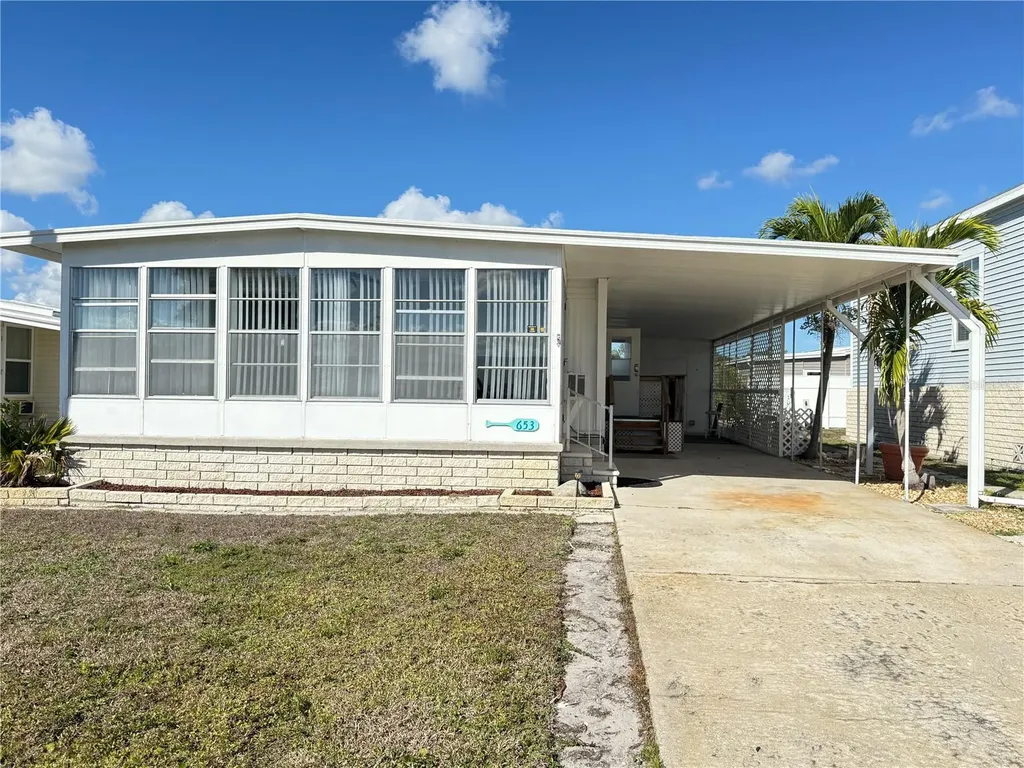 653 Mount Lancaster Avenue NE St Petersburg FL 33702