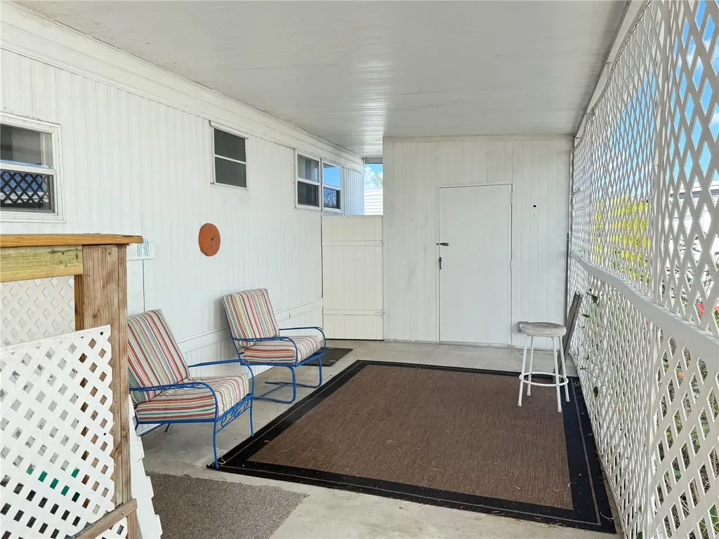 653 Mount Lancaster Avenue NE St Petersburg FL 33702