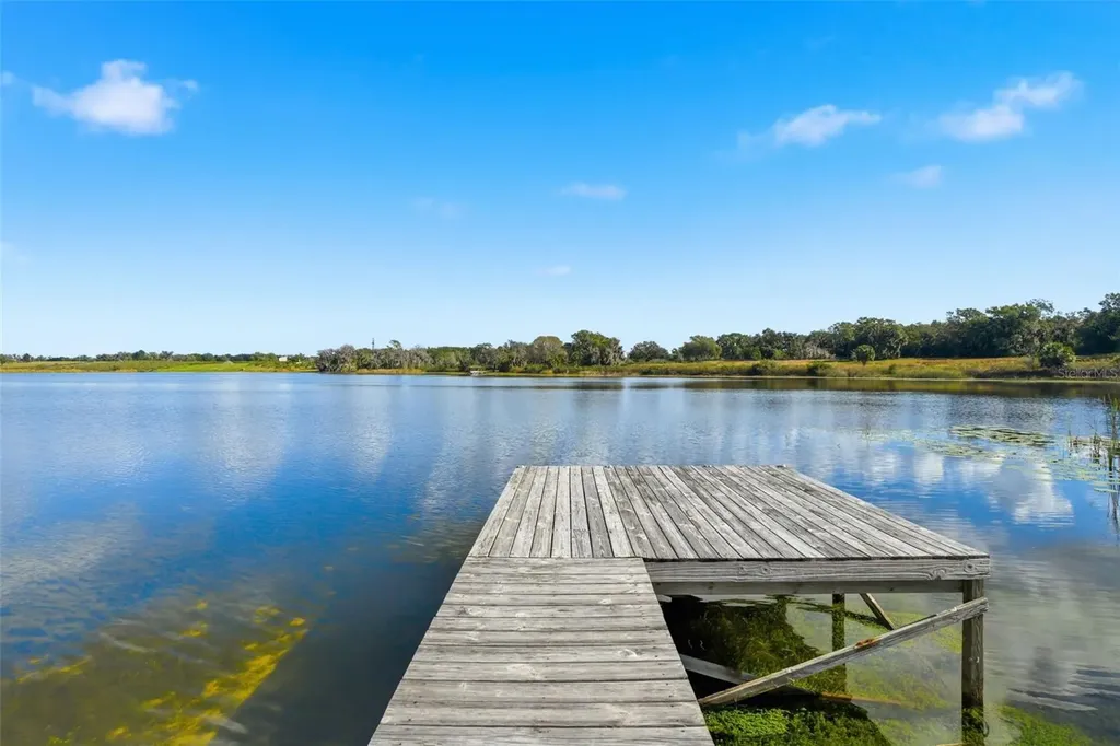 40700 Long Island Drive Umatilla FL 32784
