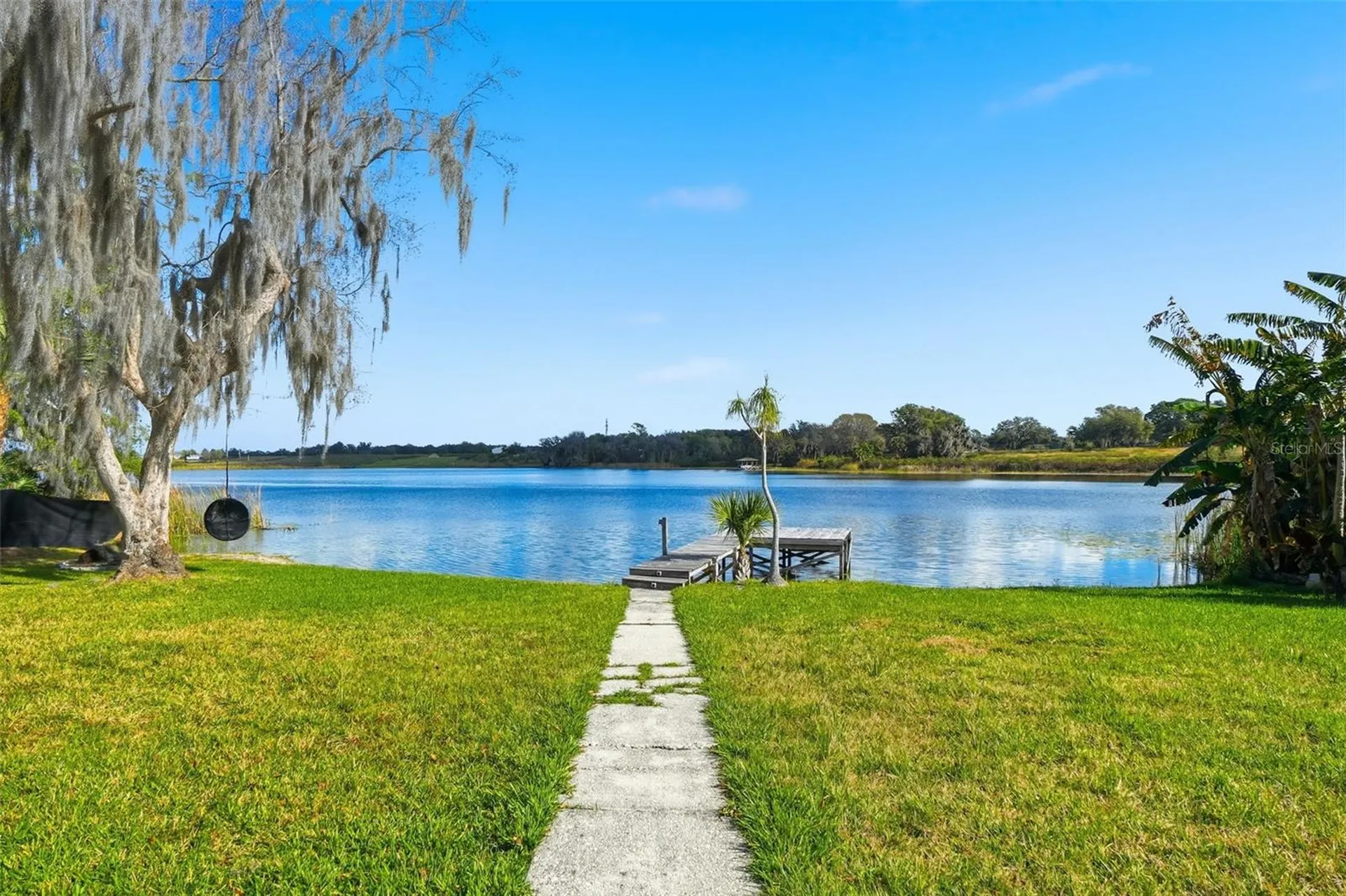 40700 Long Island Drive Umatilla FL 32784
