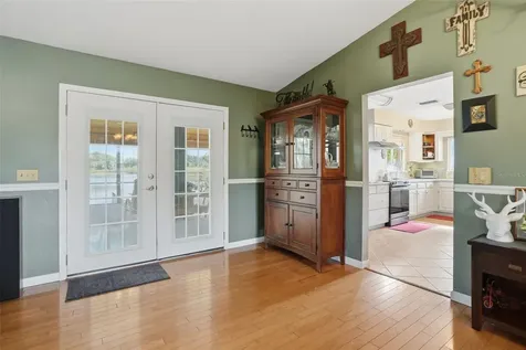 40700 Long Island Drive Umatilla FL 32784