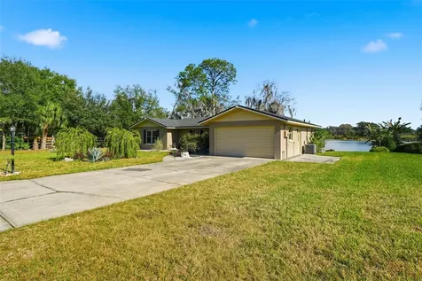 40700 Long Island Drive Umatilla FL 32784