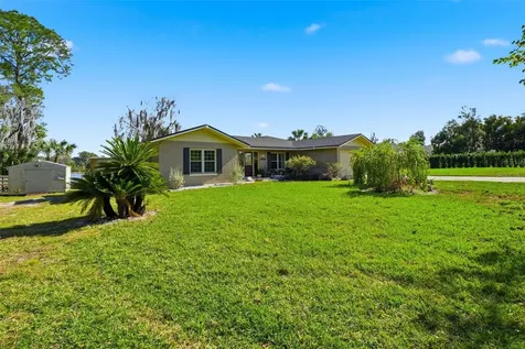 40700 Long Island Drive Umatilla FL 32784