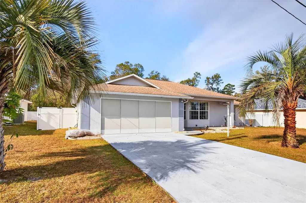 902 NE 130th Terrace Silver Springs FL 34488