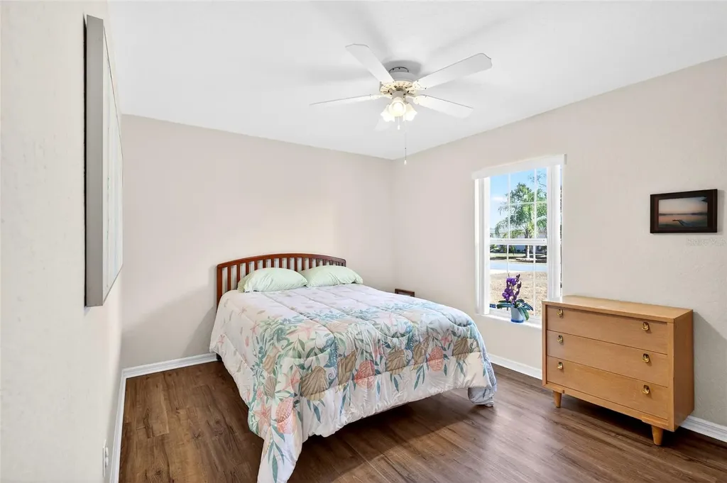 902 NE 130th Terrace Silver Springs FL 34488