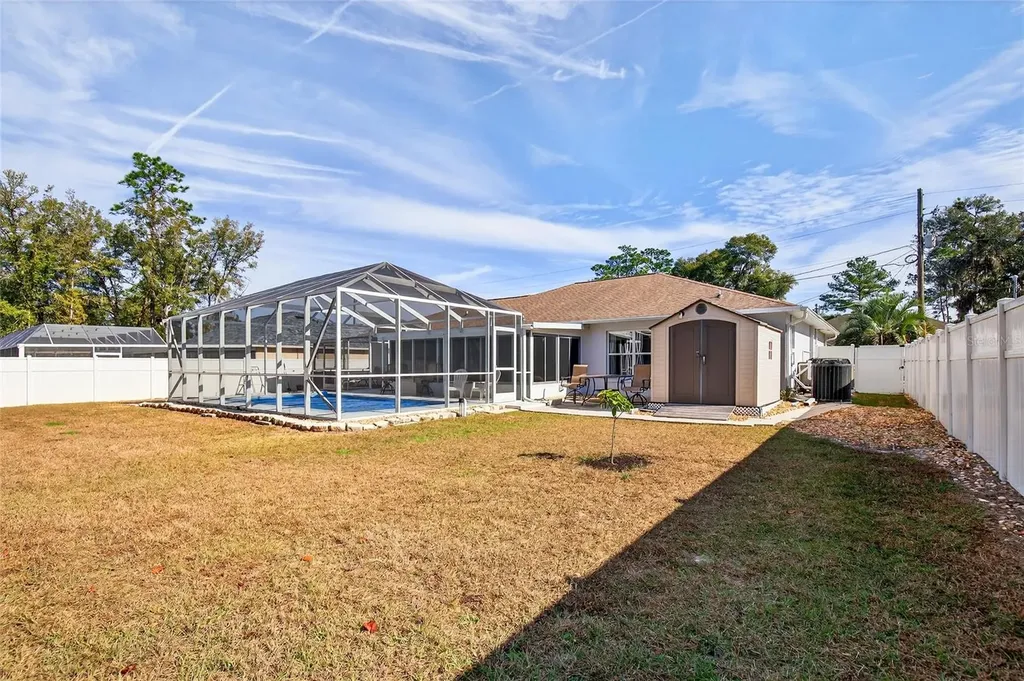 902 NE 130th Terrace Silver Springs FL 34488