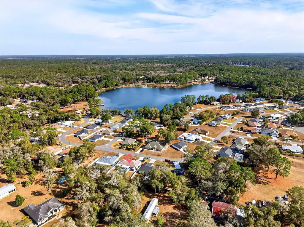 902 NE 130th Terrace Silver Springs FL 34488