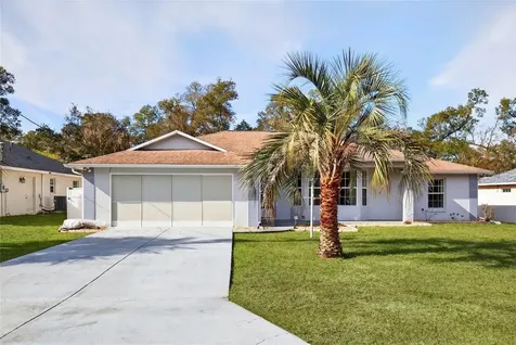902 NE 130th Terrace Silver Springs FL 34488