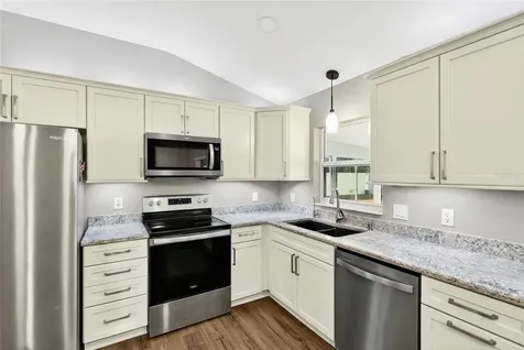 902 NE 130th Terrace Silver Springs FL 34488