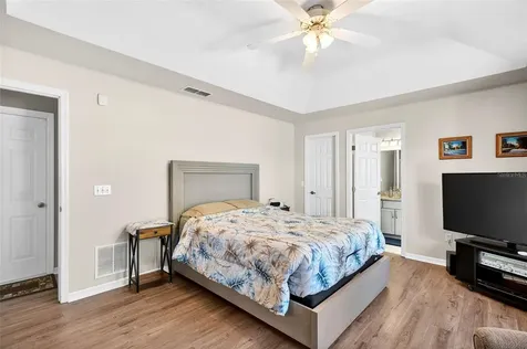 902 NE 130th Terrace Silver Springs FL 34488