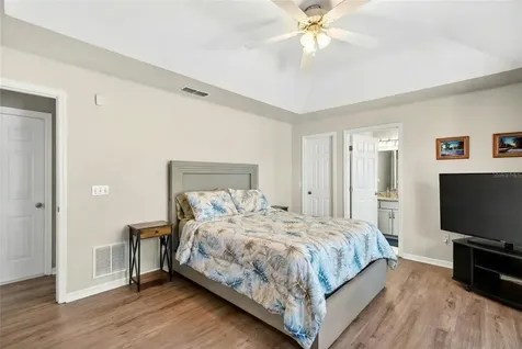 902 NE 130th Terrace Silver Springs FL 34488