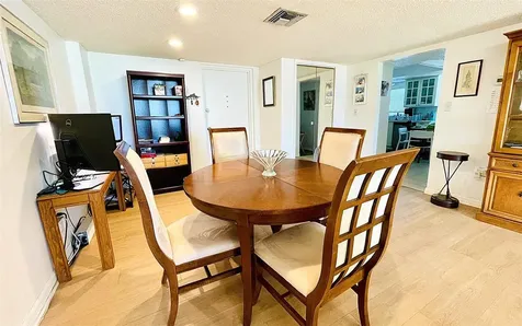 9 Haig Place Dunedin FL 34698