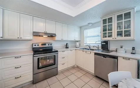 9 Haig Place Dunedin FL 34698