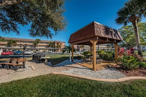9 Haig Place Dunedin FL 34698