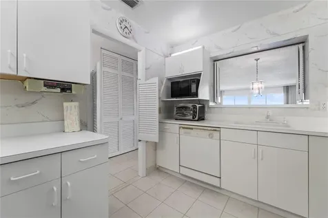 100 Bluff View Drive Belleair Bluffs FL 33770