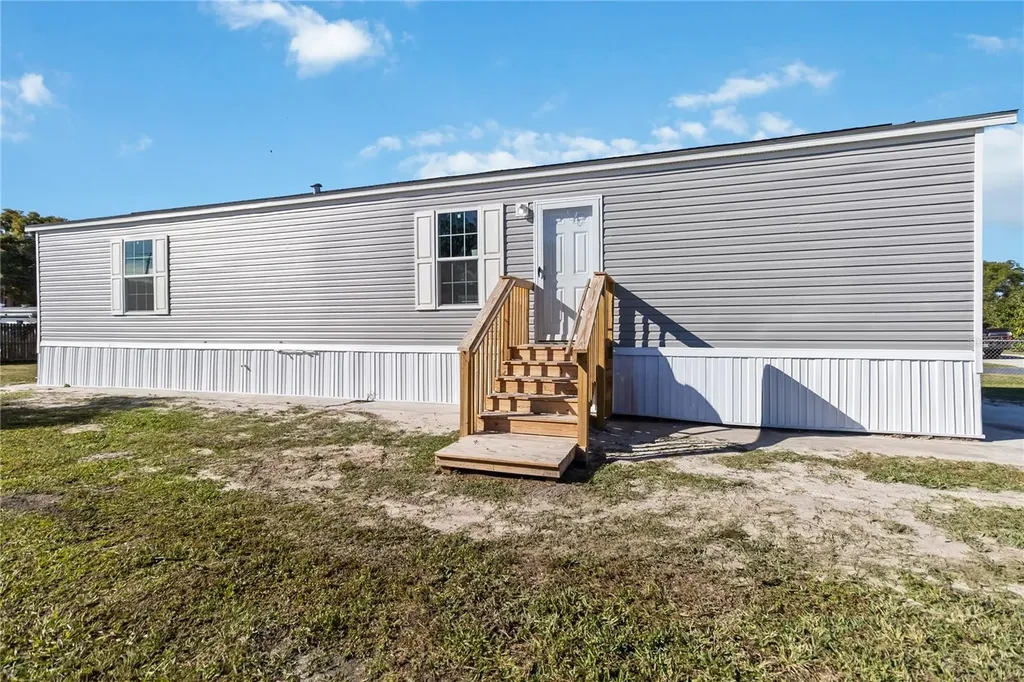 2003 Oak Street St Cloud FL 34769