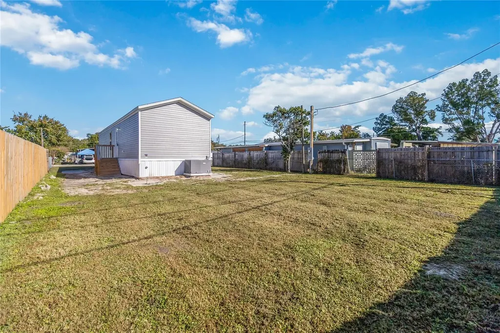 2003 Oak Street St Cloud FL 34769