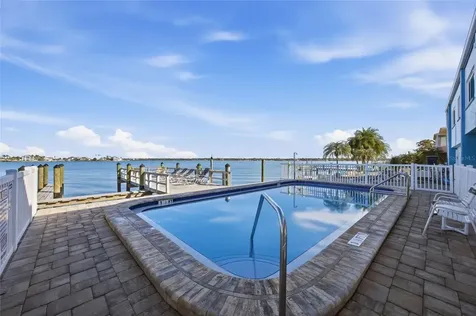 16 Paradise Lane St Petersburg FL 33706
