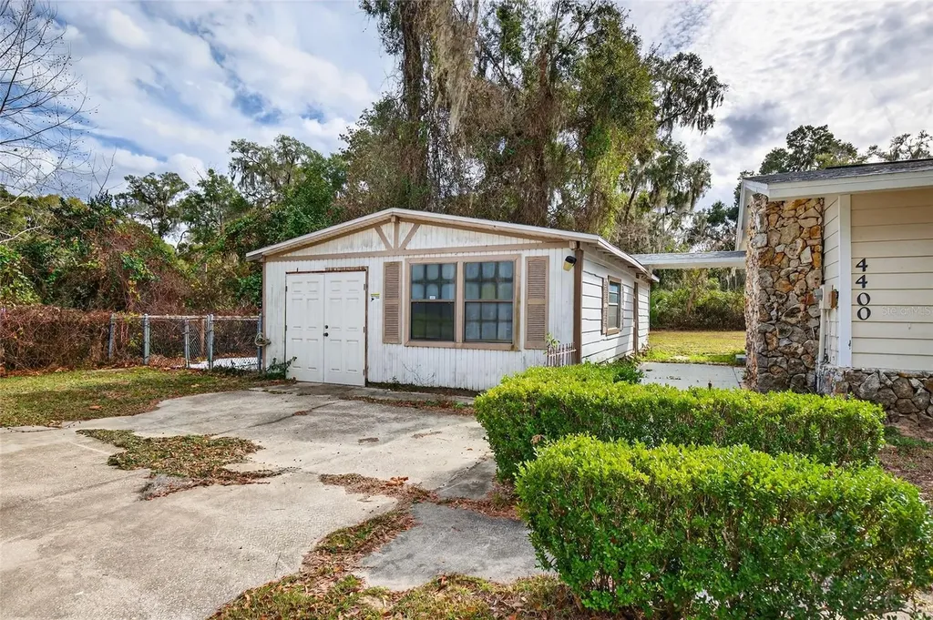 4400 NE 139th Lane Anthony FL 32617