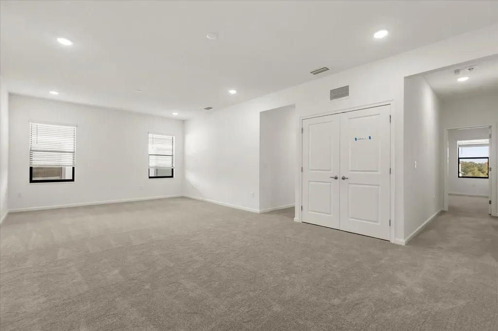11073 Moray Bay Avenue Orlando FL 32821