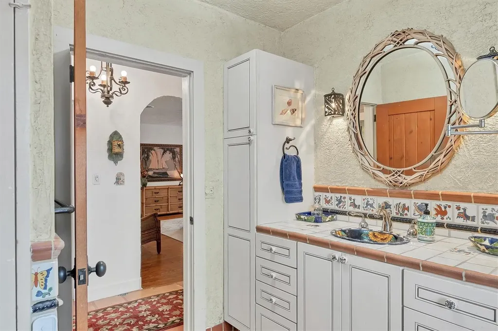 202 Pocono Trail E Nokomis FL 34275