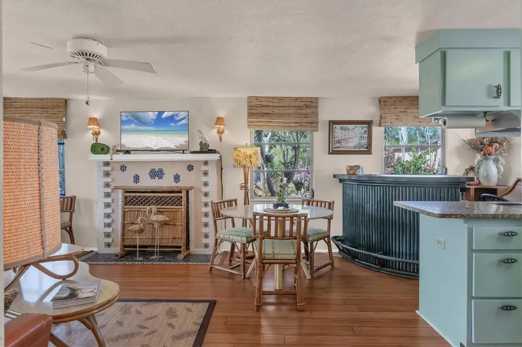 202 Pocono Trail E Nokomis FL 34275