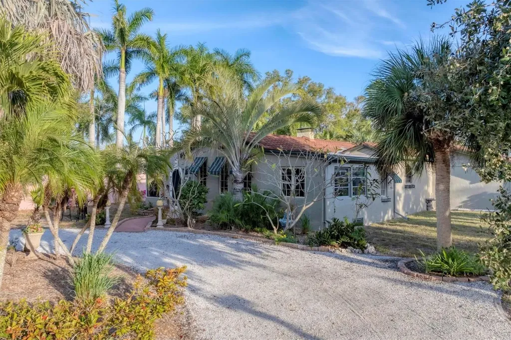 202 Pocono Trail E Nokomis FL 34275