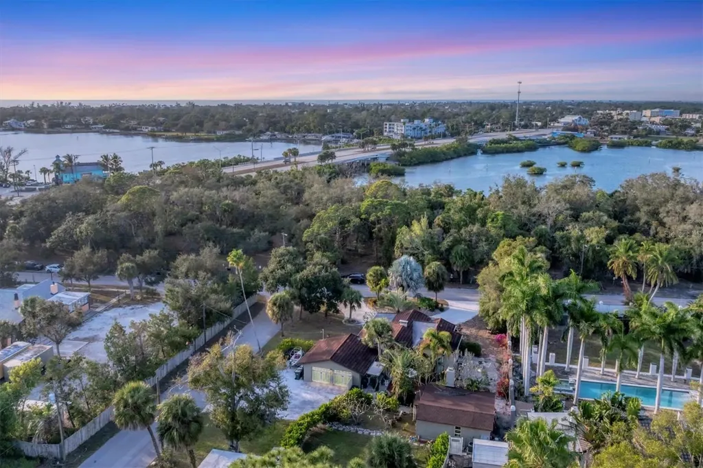 202 Pocono Trail E Nokomis FL 34275