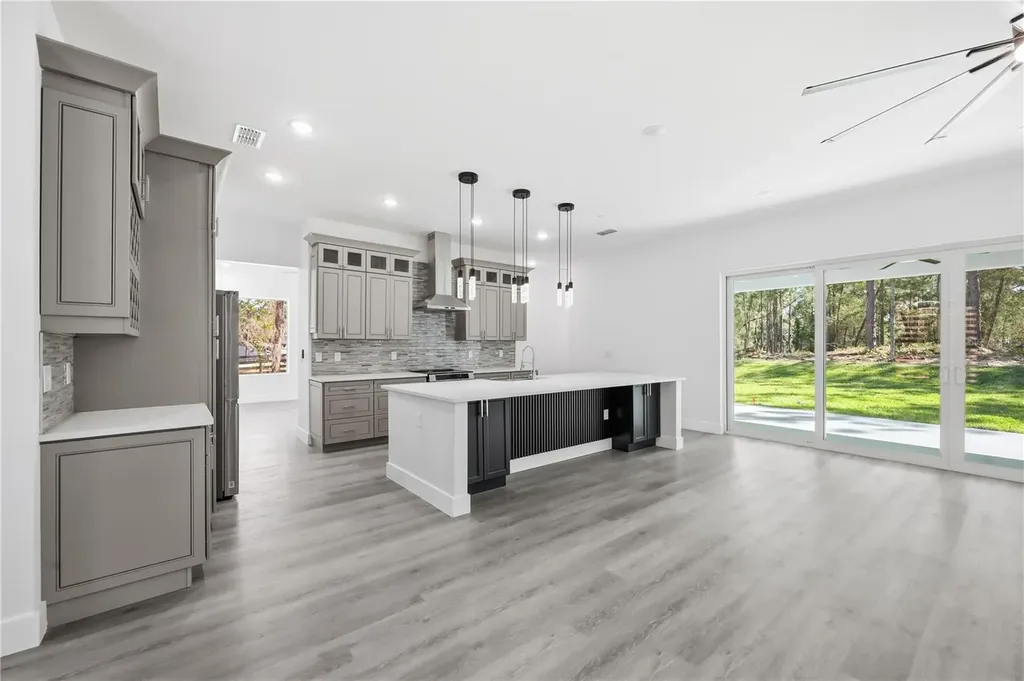 1349 Cr 243 A Wildwood FL 34785