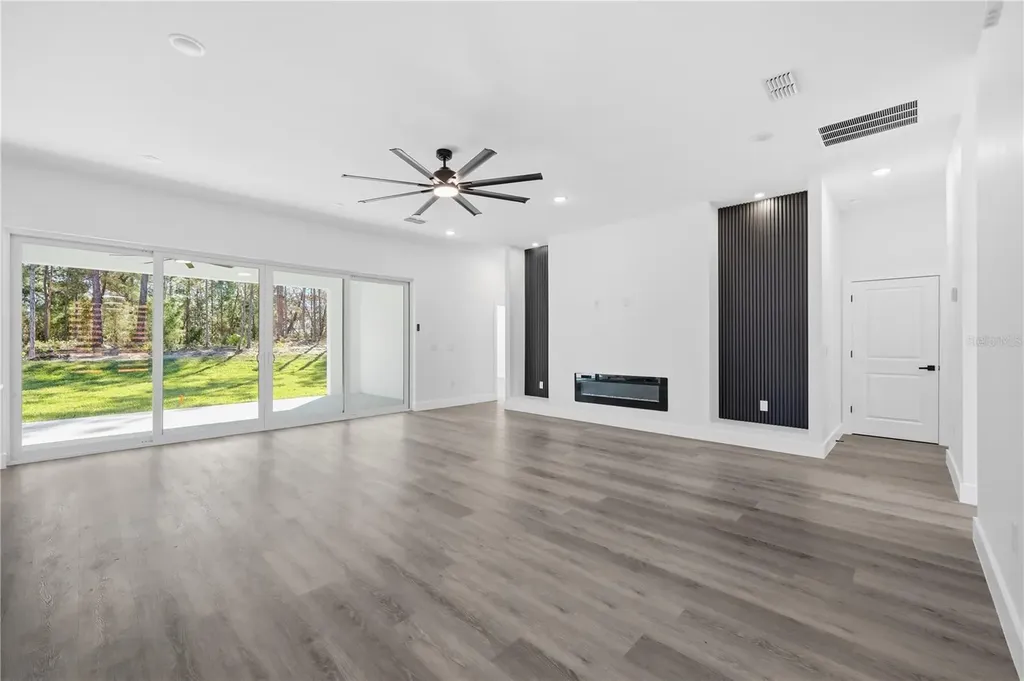 1349 Cr 243 A Wildwood FL 34785