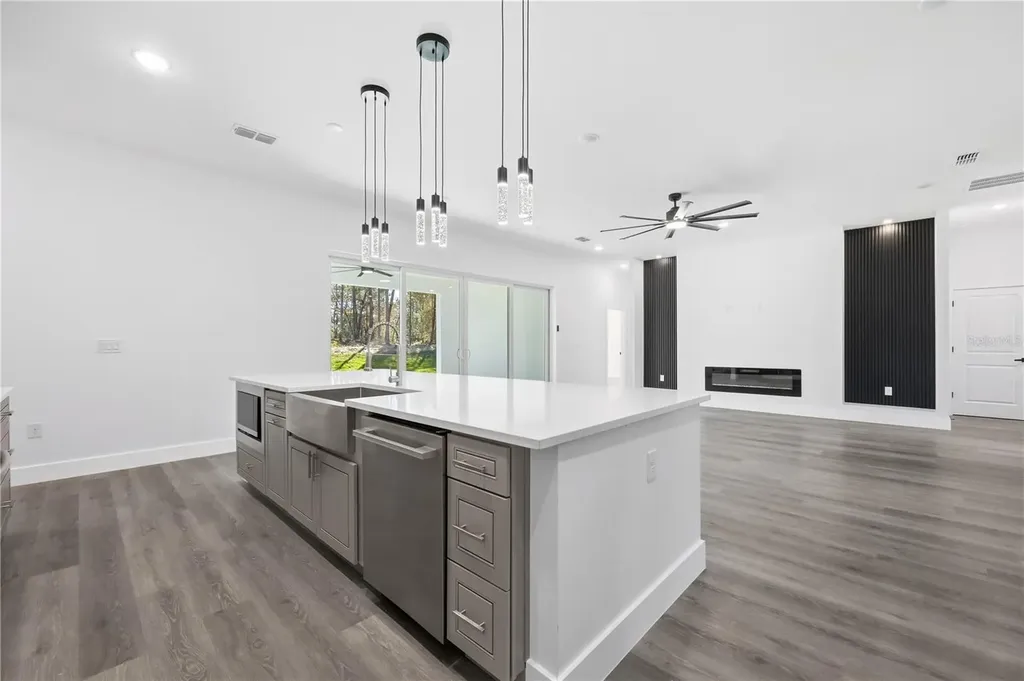 1349 Cr 243 A Wildwood FL 34785