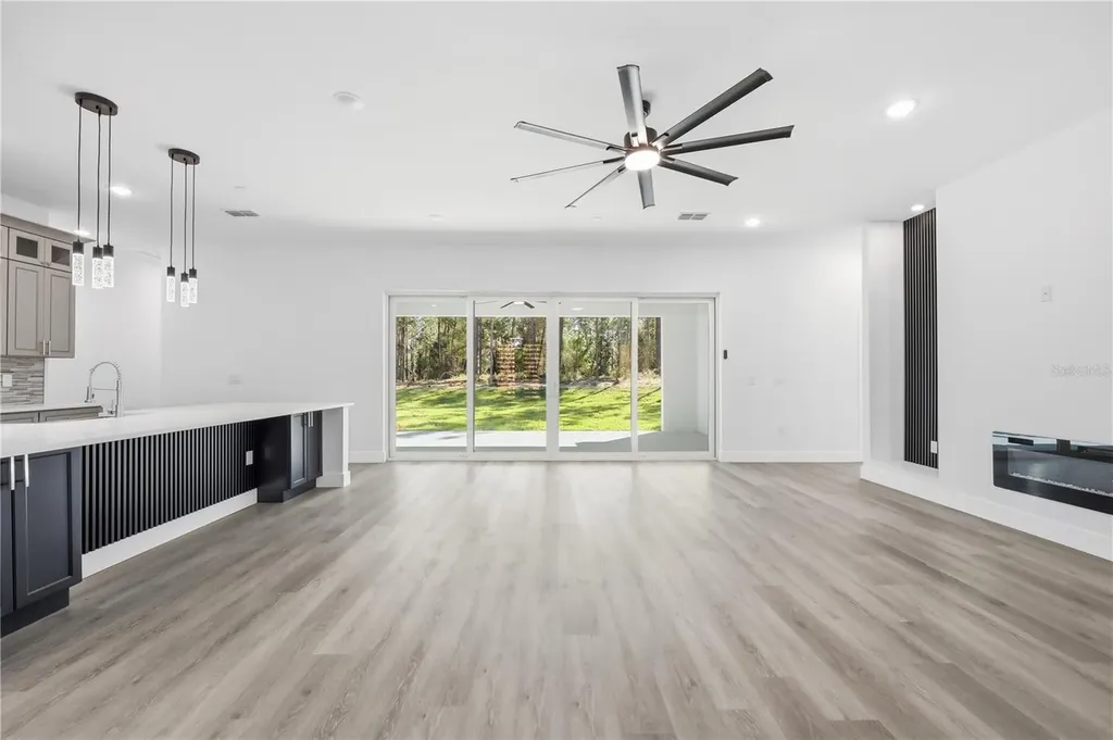 1349 Cr 243 A Wildwood FL 34785