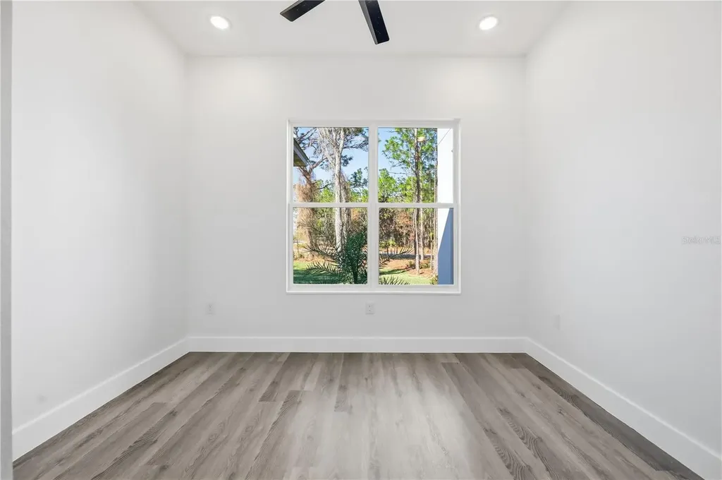 1349 Cr 243 A Wildwood FL 34785