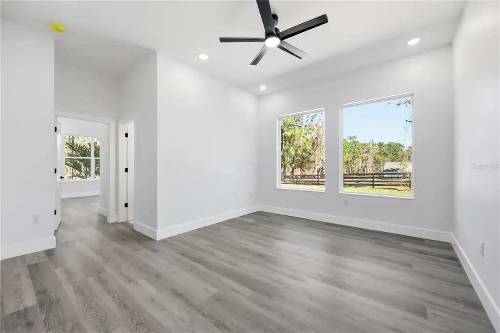 1349 Cr 243 A Wildwood FL 34785