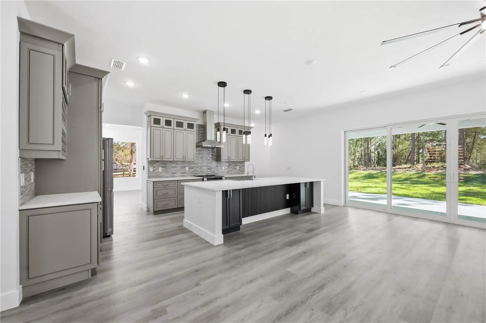 1349 Cr 243 A Wildwood FL 34785