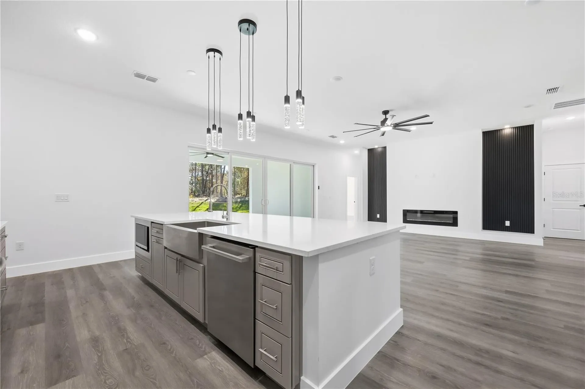 1349 Cr 243 A Wildwood FL 34785