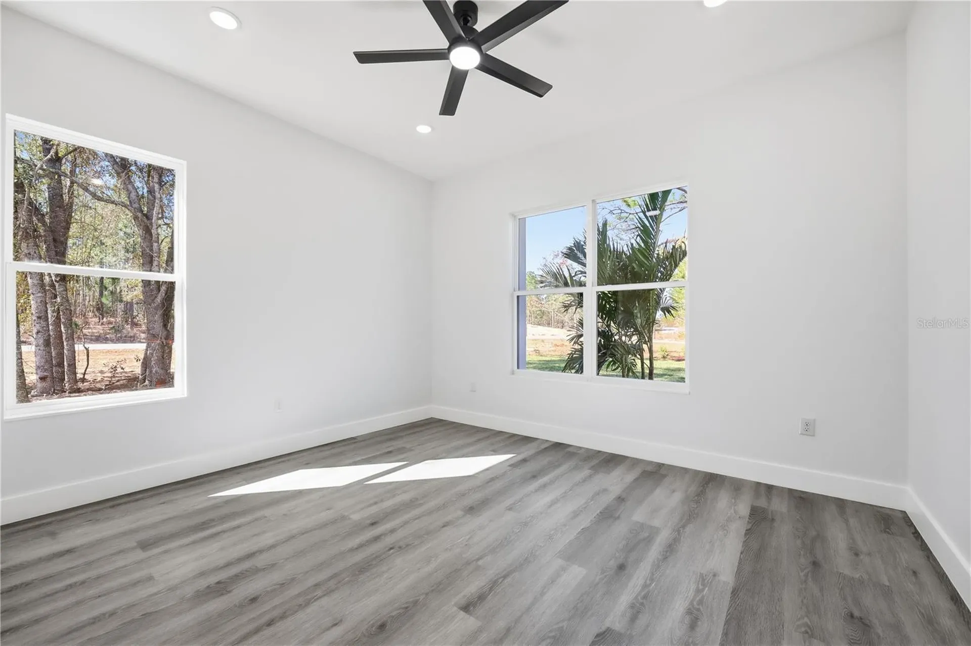 1349 Cr 243 A Wildwood FL 34785