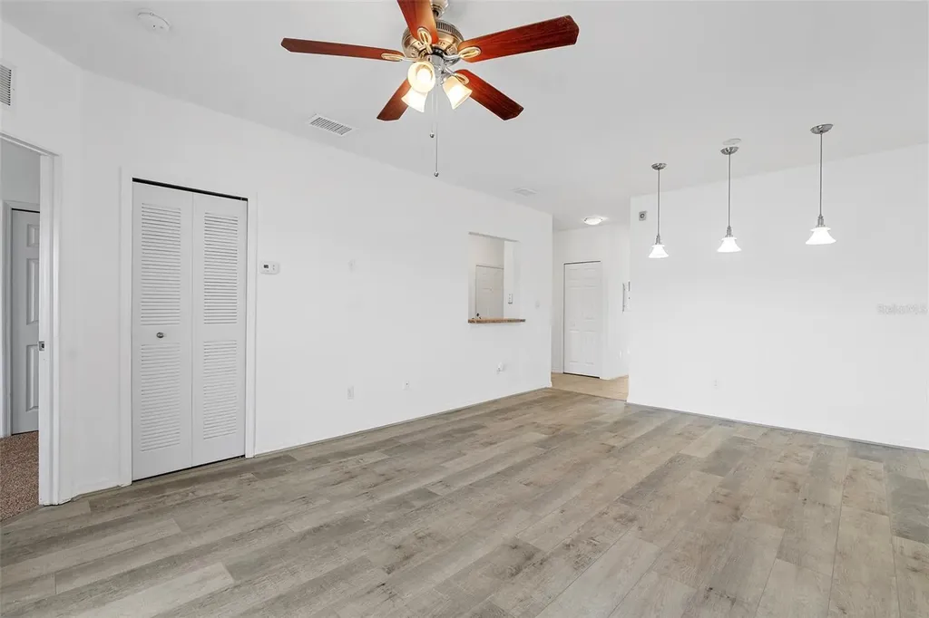 495 Las Cortes Lane Orlando FL 32824