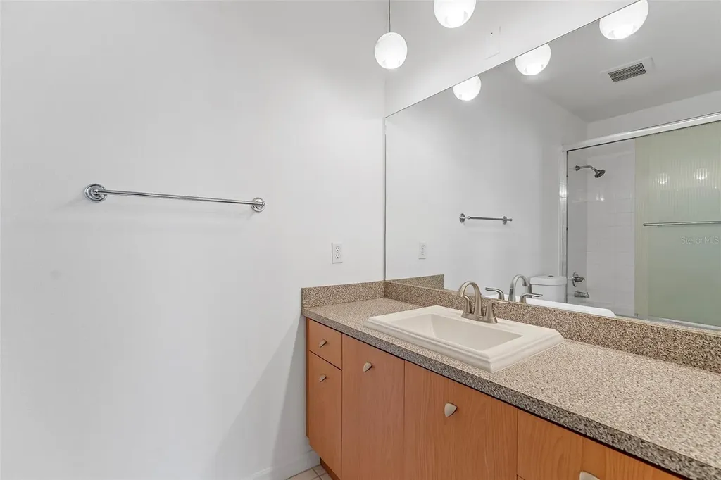 495 Las Cortes Lane Orlando FL 32824
