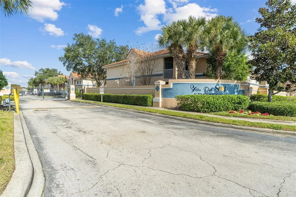 495 Las Cortes Lane Orlando FL 32824