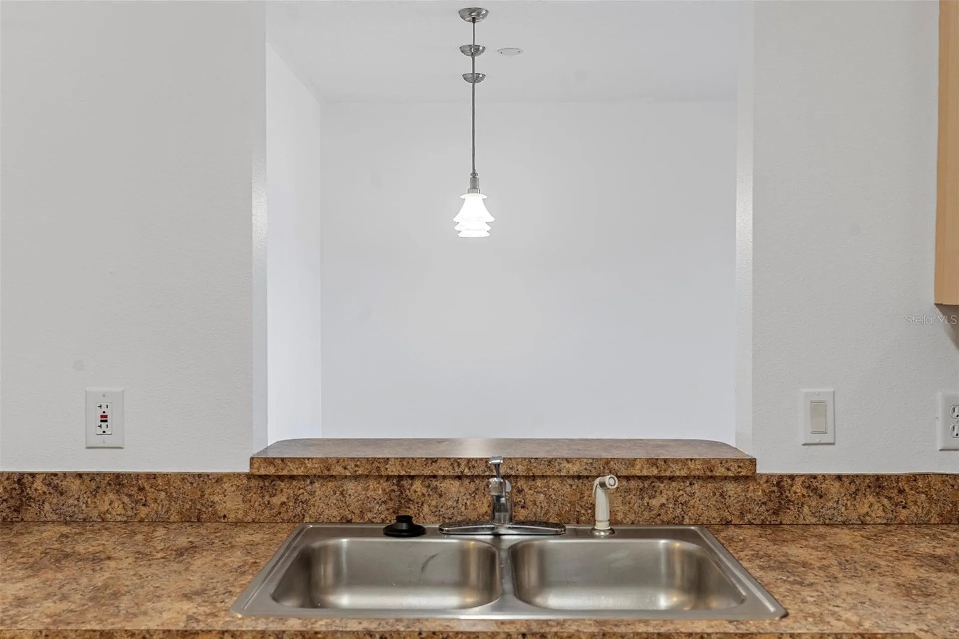 495 Las Cortes Lane Orlando FL 32824