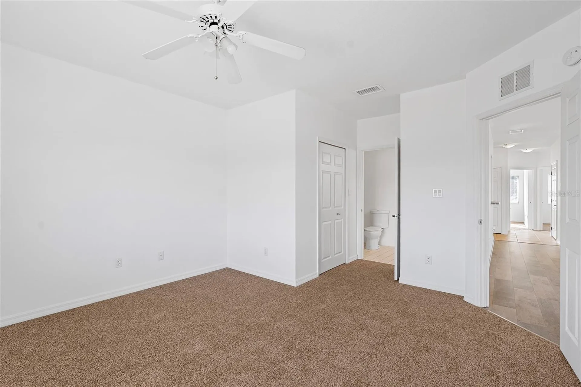 495 Las Cortes Lane Orlando FL 32824