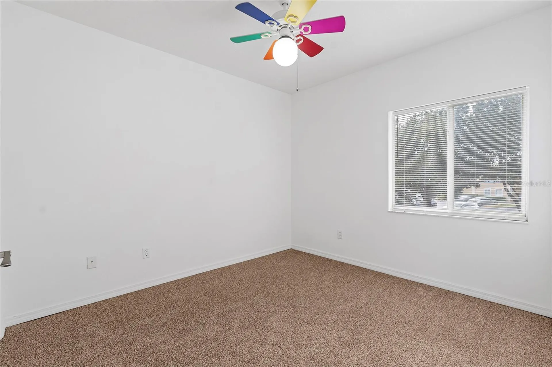 495 Las Cortes Lane Orlando FL 32824