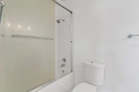 495 Las Cortes Lane Orlando FL 32824