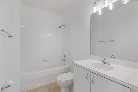 495 Las Cortes Lane Orlando FL 32824