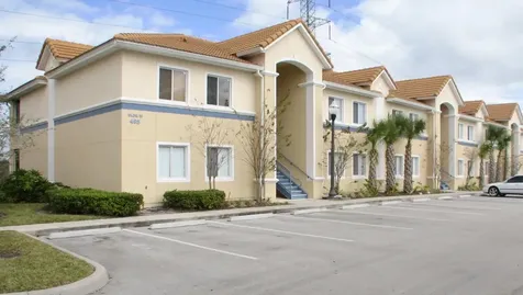 495 Las Cortes Lane Orlando FL 32824