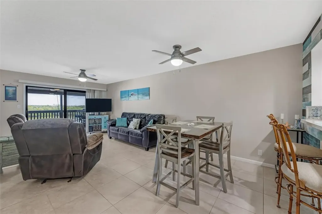 803 Bahia Del Sol Drive Ruskin FL 33570