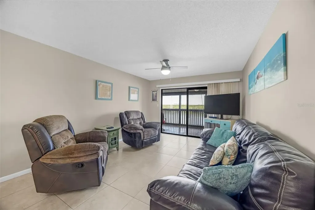 803 Bahia Del Sol Drive Ruskin FL 33570
