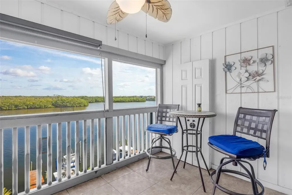 803 Bahia Del Sol Drive Ruskin FL 33570